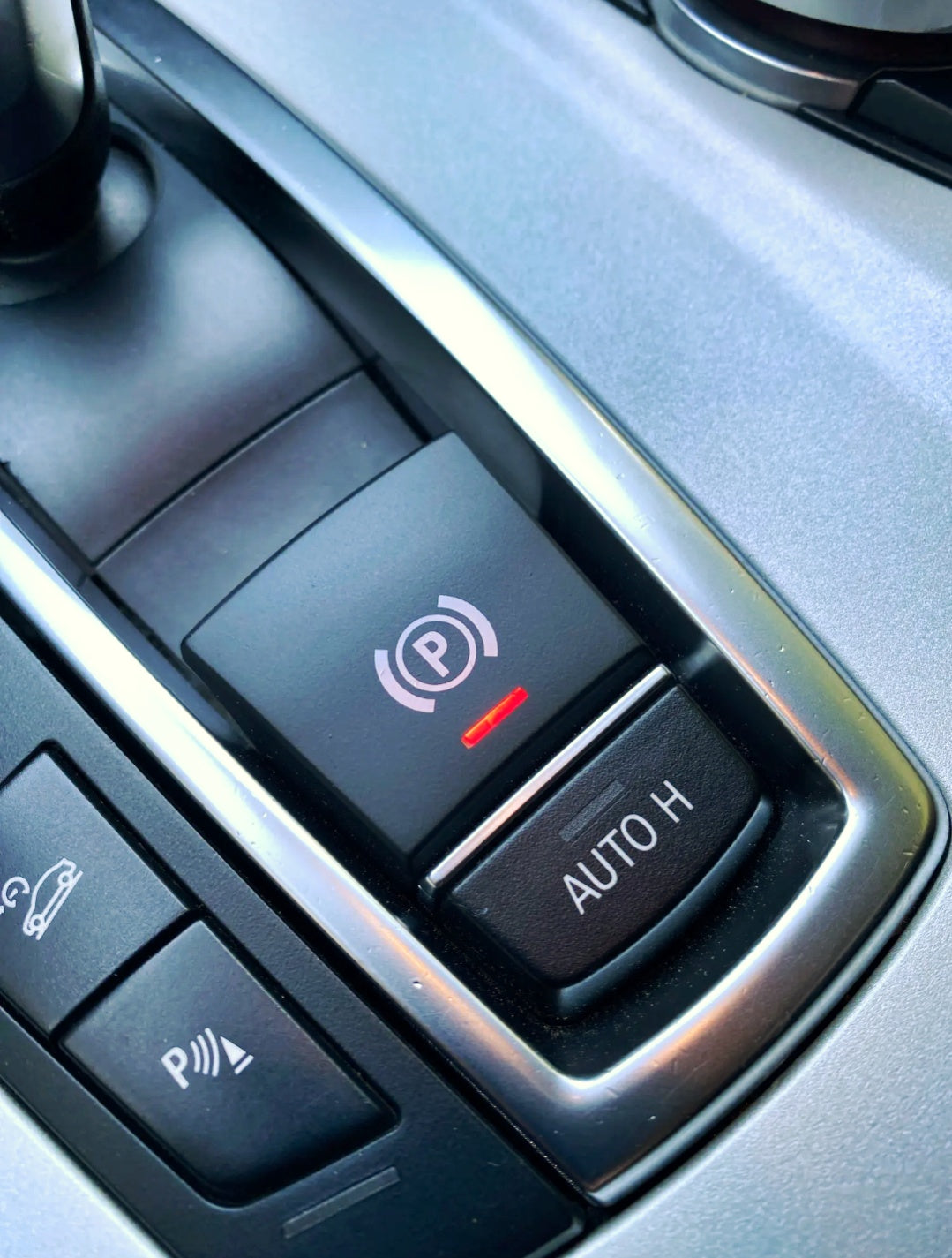 Bouton de frein de parking et Auto Hold pour BMW Série 5 F10 (2010 à 2017)