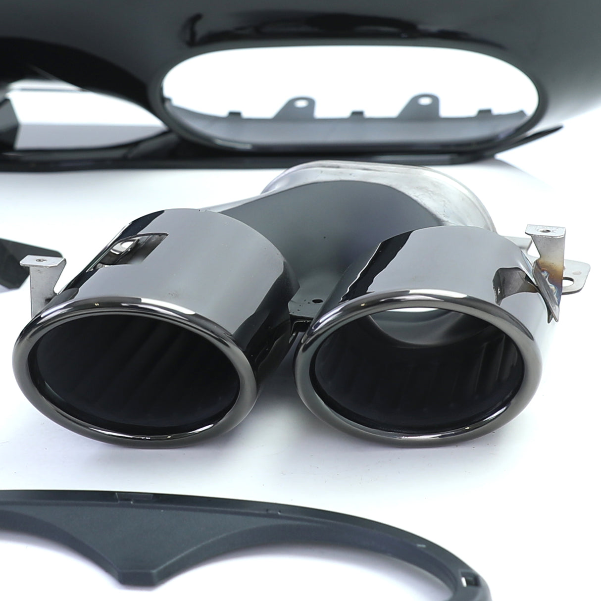 Diffuseur et sorties d'échappement look A45s AMG pare-choc arrière pour Mercedes Classe A W177 (2018 à 2023)