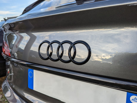 Embleme logo de coffre arrière AUDI Noir