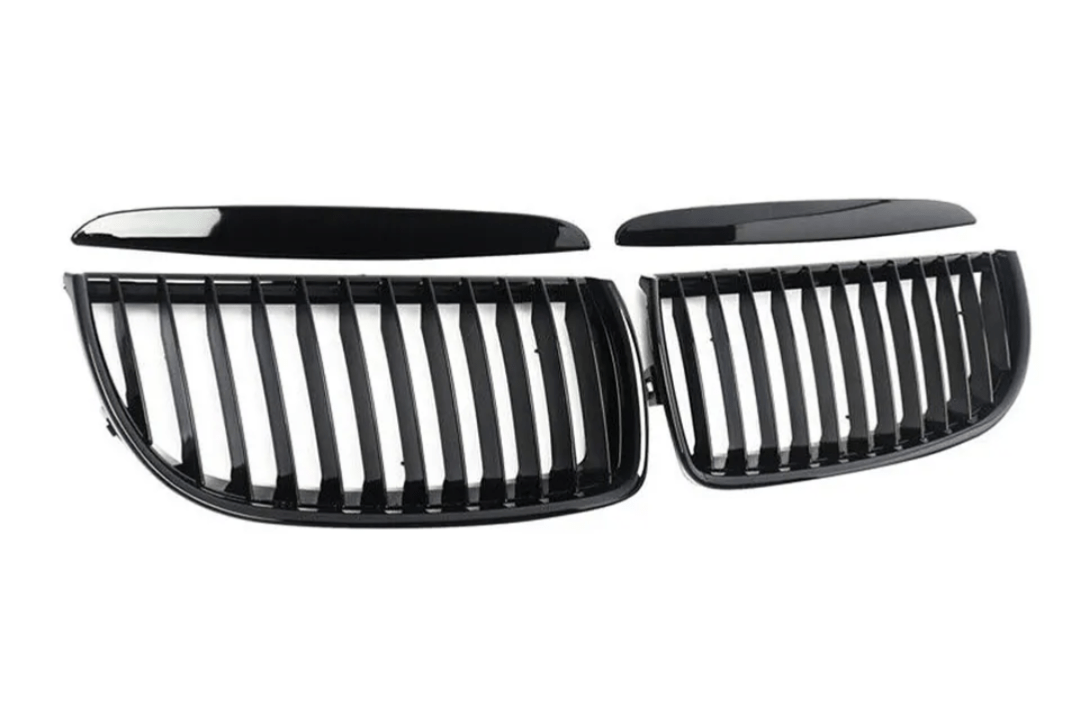 Grilles de calandre noires BMW Série 3 E90 type M Performance (2005-2012) BMW Série 3 E90 - Grilles de calandre noire type M Performance (2005 - 2012)
