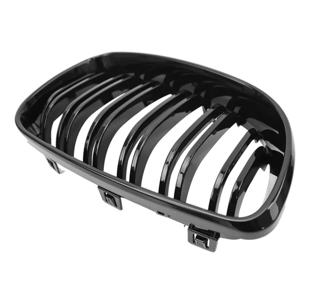 Grilles de calandre noires brillantes type M Performance BMW Série 1 E87 (2004 - 2011)