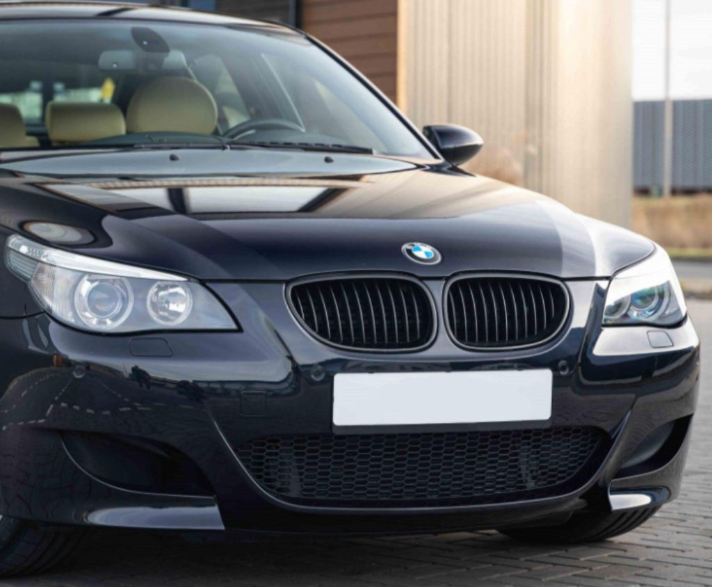 Grilles de calandre noires brillantes type Motorsport BMW Série 5 E60 (2003-2010)