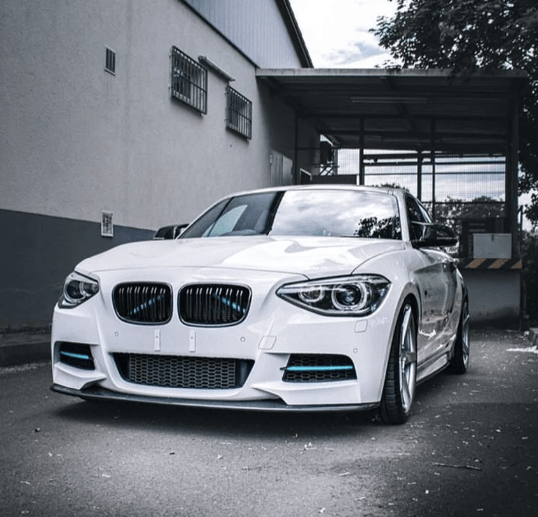 Équipée du Pack M / Noir brillant / Phase 1 (2012 à 2015) Lame avant splitter pare-choc pour BMW Série 1 F20 (2012 à 2019)