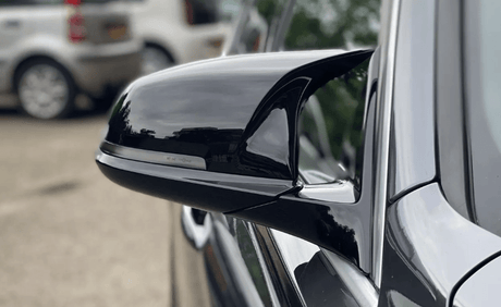 Coques de rétroviseurs pour BMW Série 1 F20 type M Perfomance (2011-2017) BMW Série 1 F20 - Coques de rétroviseurs type M Performance Noir Brillant (2011 - 2017)