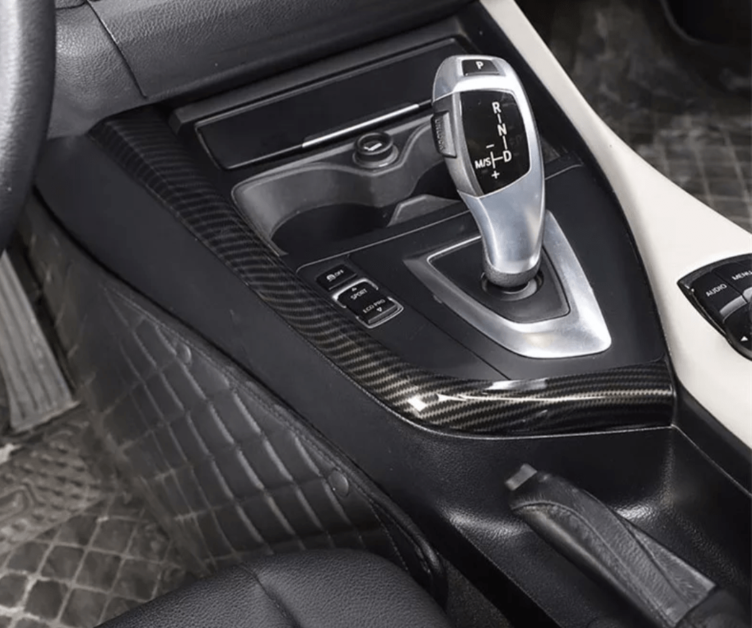Insert intérieur carbone entourage levier de vitesse pour BMW Série 1 F20 (2011 - 2019)