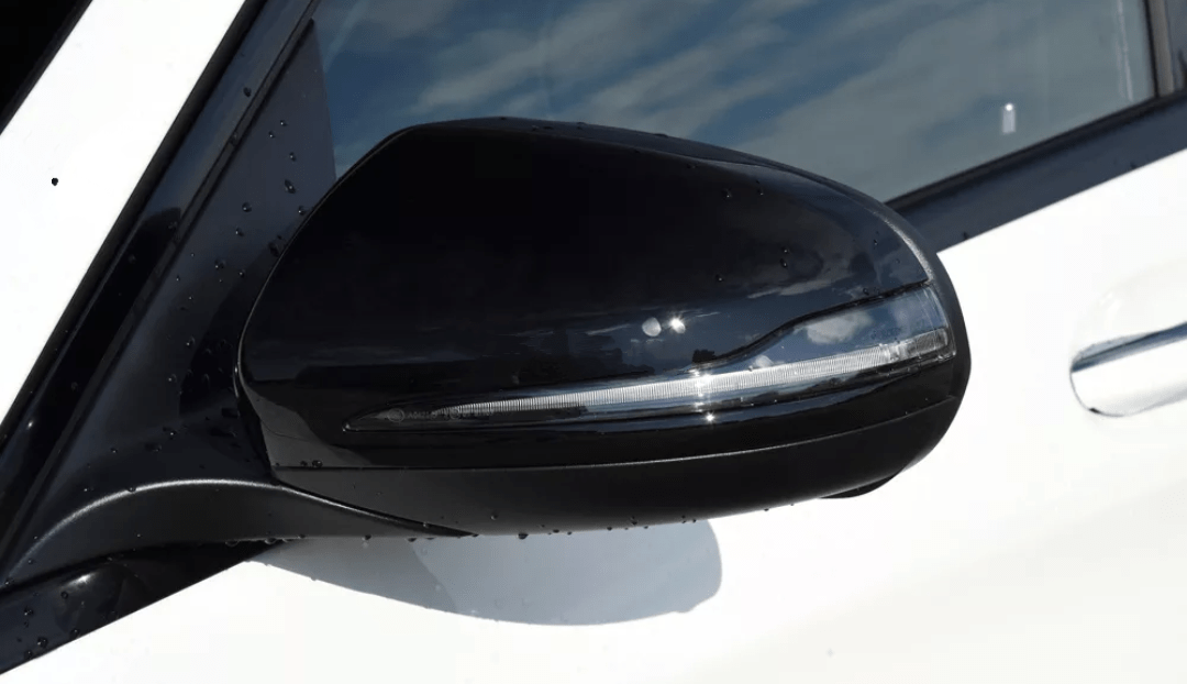Coques de rétroviseurs Noire Brillante pour Mercedes Classe E W213 (2016 - 2021) Mercedes Classe E W213 - Coques de rétroviseurs Noir Brillant (2016 - 2021)