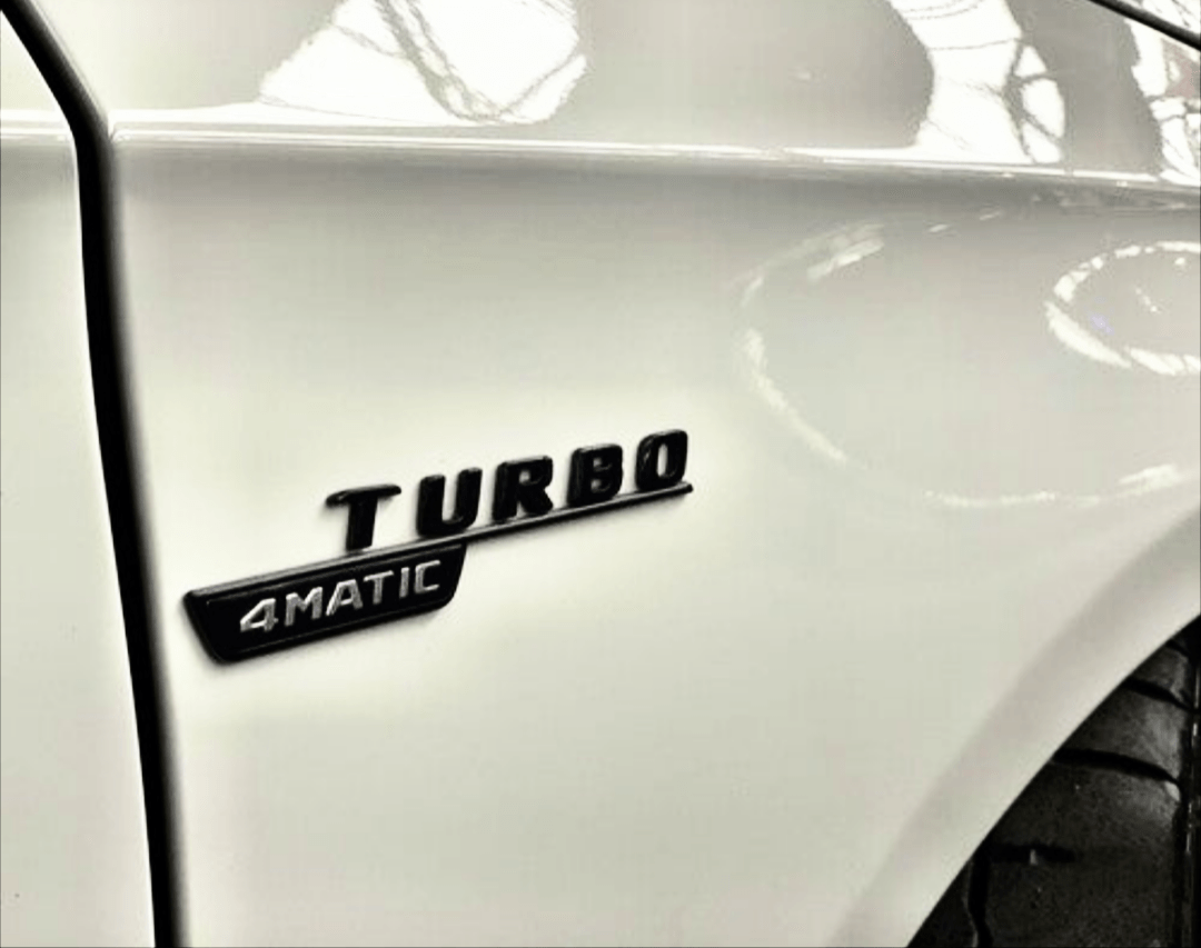 Emblèmes d'aile noirs logos 4MATIC pour Mercedes A45 CLA 45 AMG