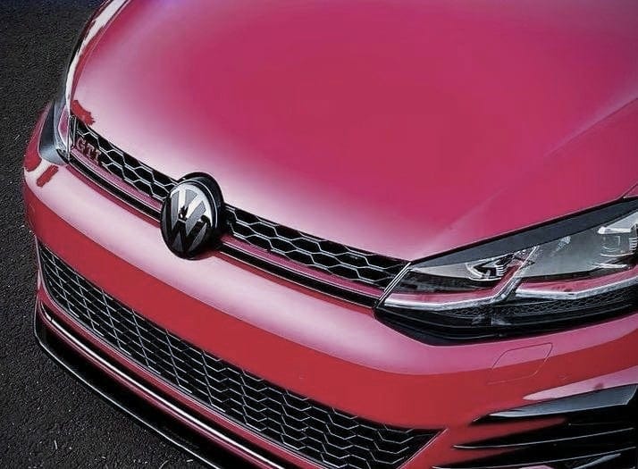 Emblème avant brillant logo VW GOLF 7 avec ACC