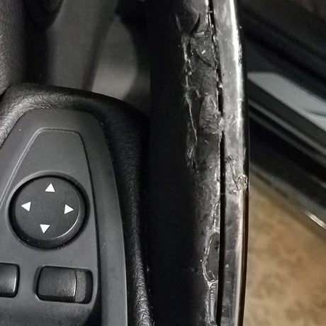 Poignées de porte BMW collantes : causes et solution définitive