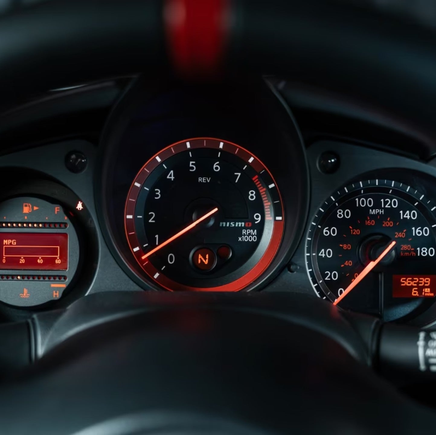 Signification des Voyants au Tableau de Bord Nissan : Notre Liste Complète