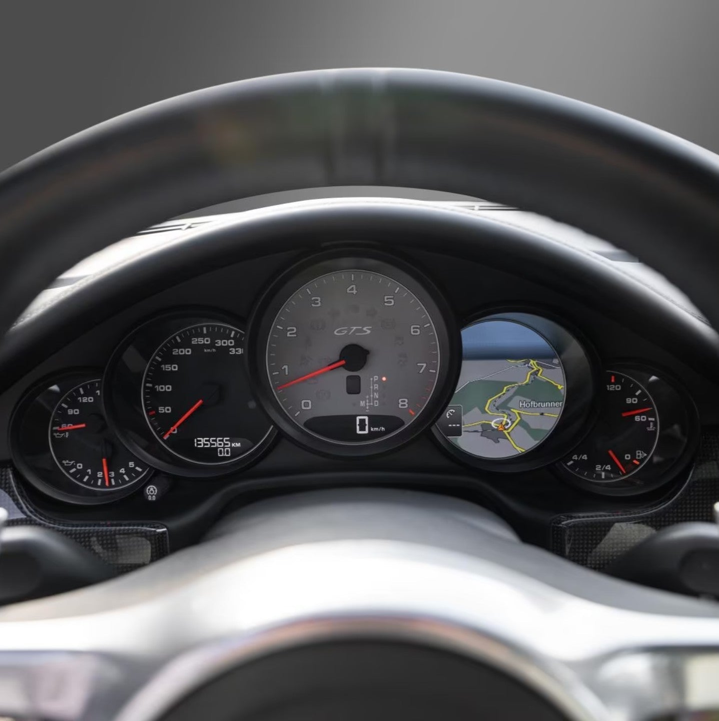 Signification des Voyants au Tableau de Bord Porsche : Notre Liste Complète