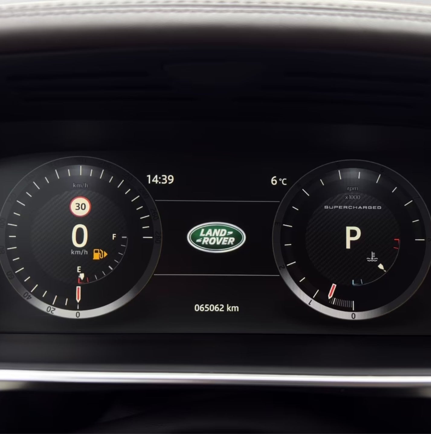 Signification des Voyants au Tableau de Bord Range Rover : Notre Liste Complète