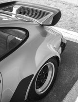 Affiche noir et blanc vintage voiture ancienne Porsche 911 et 356