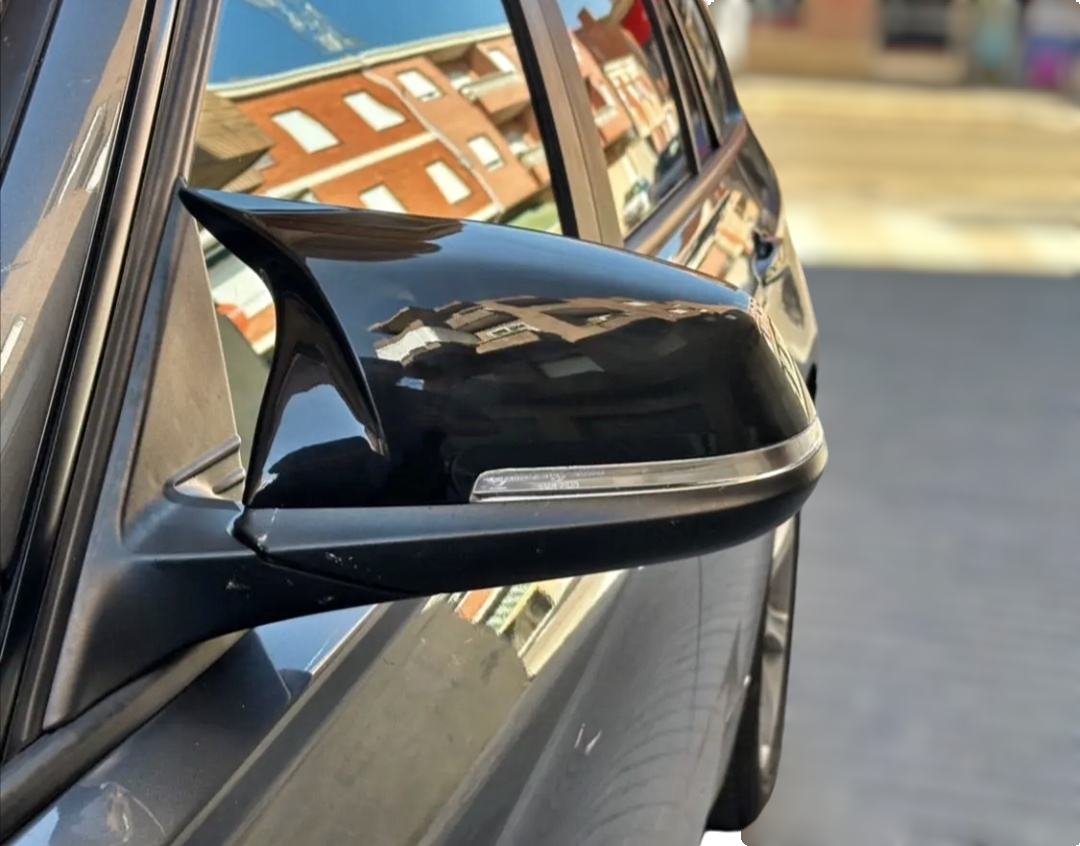Coques de rétroviseurs type M Performance noires brillantes pour BMW Série 1 F20 (2011 - 2017)