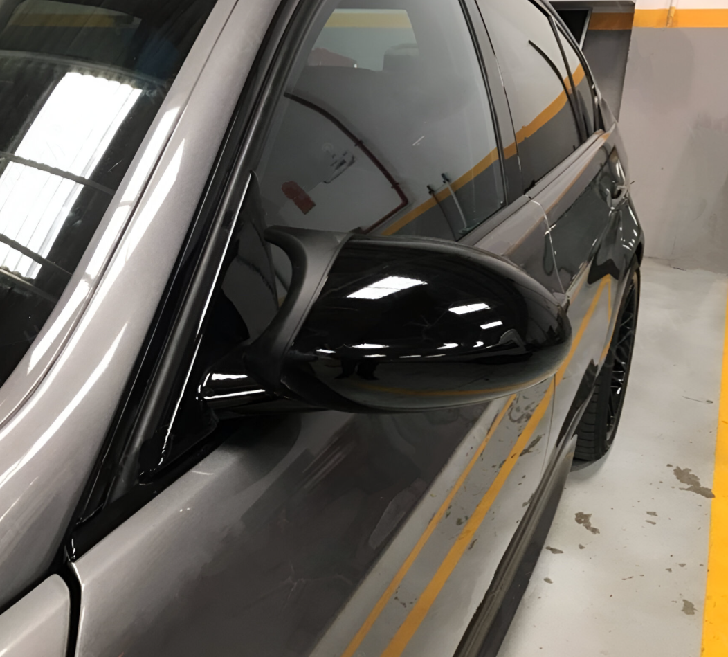 Coques de rétroviseurs type M3 noires brillantes pour BMW Série 3 E90 et E92 (2006 - 2012)