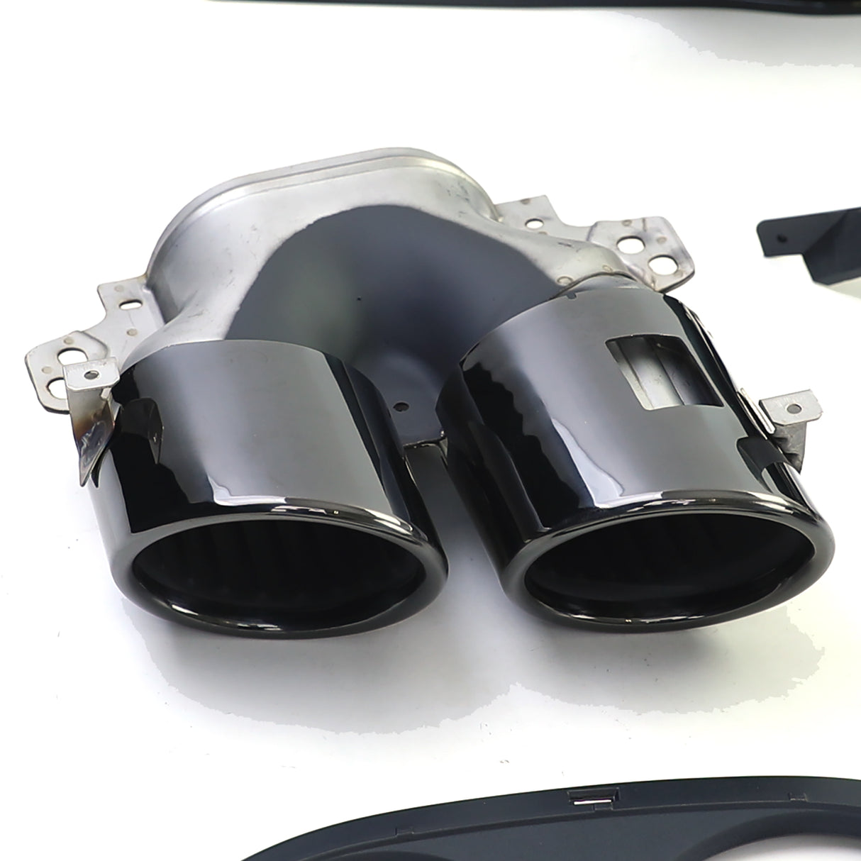 Diffuseur et sorties d'échappement look A45s AMG pare-choc arrière pour Mercedes Classe A W177 (2018 à 2023)