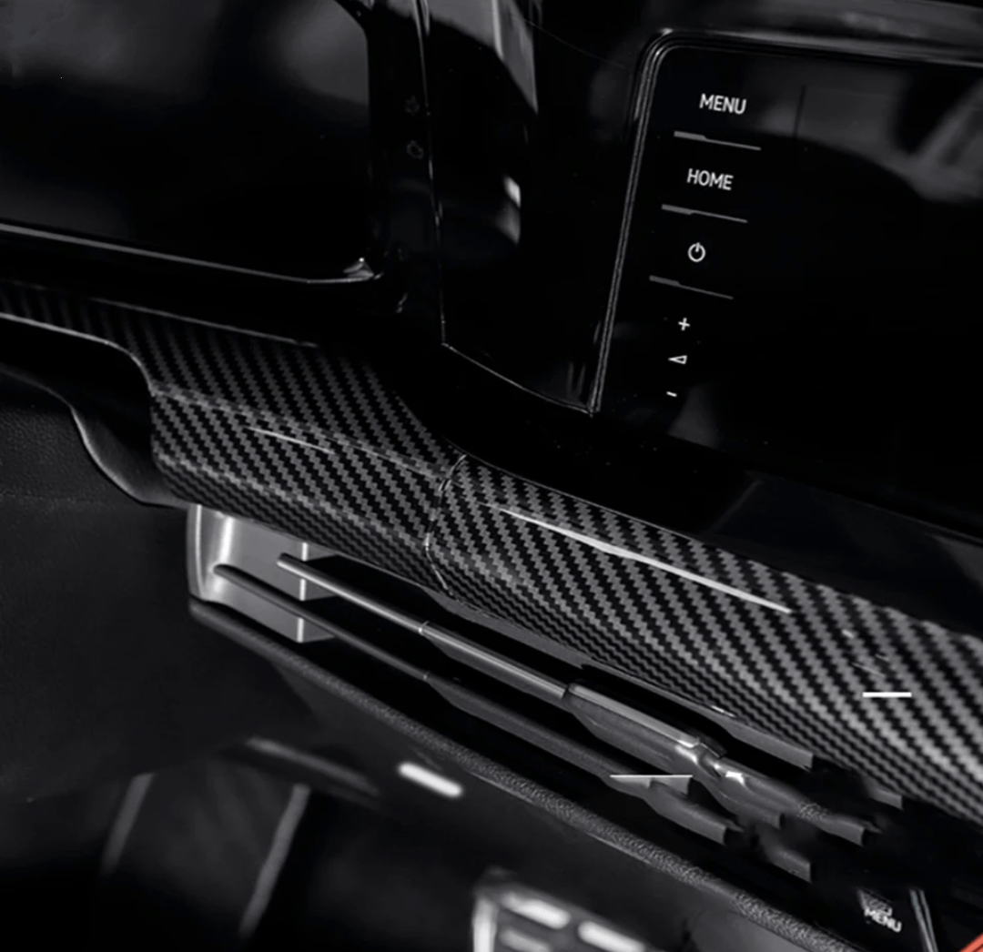 Garniture tableau de bord carbone pour VW GOLF 8 - 2019 à 2024