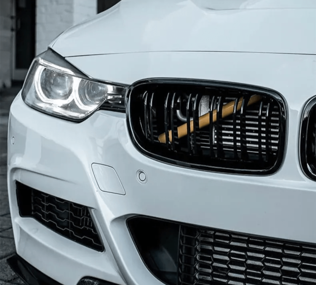 Garnitures Barres de renfort de calandres avant V-Brace Jaunes pour BMW