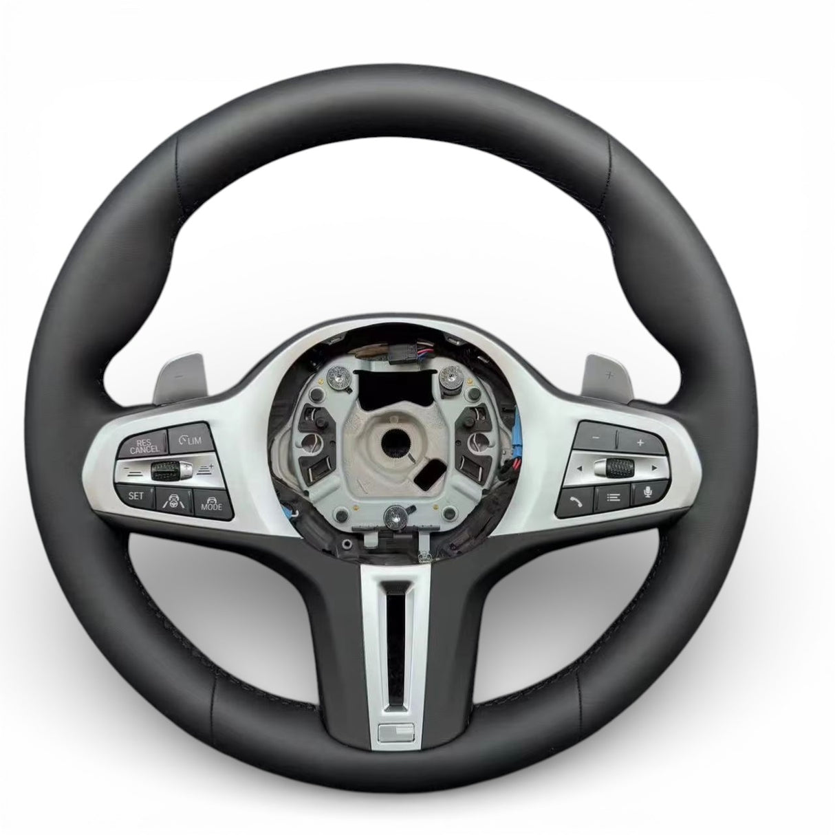 Standard (options carbone indisponibles) Poignées en Cuir lisse