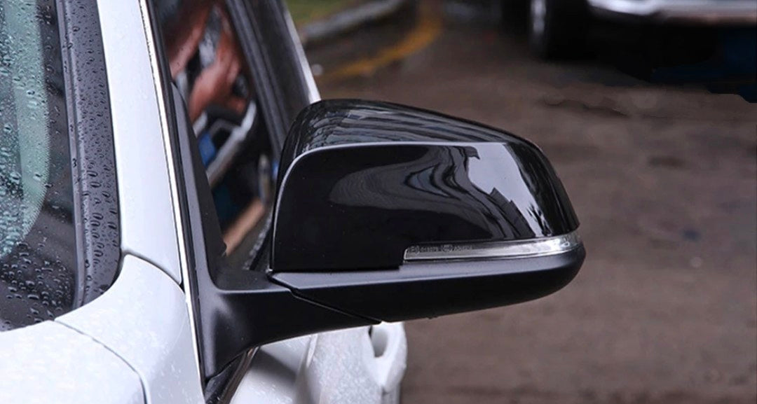 Coques de rétroviseurs type M Performance noires brillantes pour BMW Série 5 F10 (2010 - 2017)