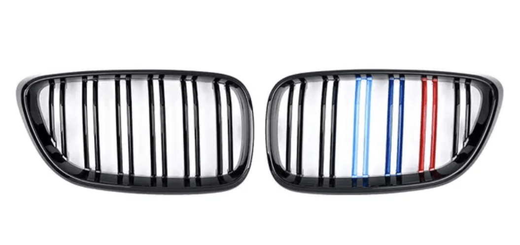 Grilles de calandre noires BMW Série 2 F22 type M Performance (2012-2021) Grilles de calandre Couleurs M Motorsport noires BMW Série 2 F22 (2012-2021)