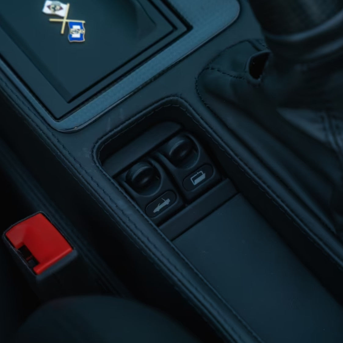 Rénovation des Boutons Collants Soft Touch pour Ferrari F430 (2004 à 2009)