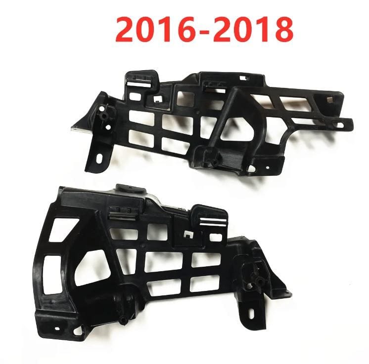 Diffuseur et sorties d'échappement pare-choc arrière look 45 AMG pour Mercedes CLA W117 (2013 à 2018)