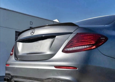 W213 avant restylage (2015 à 2020) / Noir brillant Aileron de coffre Becquet type 63 AMG pour Mercedes Classe E W213 (2016 - 2023)