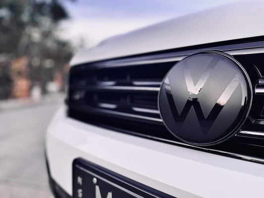 Avant restylage (2016 à 2021) Emblèmes avant et arrière noirs logos VW Tiguan (2016 -2024)
