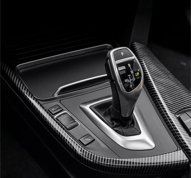 Insert intérieur carbone entourage levier de vitesse pour BMW Série 1 F20 (2011 - 2019)