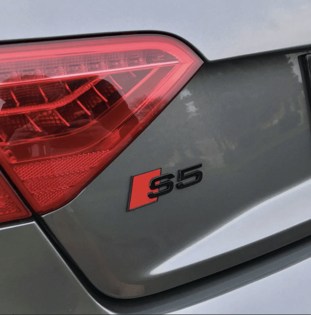 Emblème de coffre logo noir AUDI S5 Black Edition