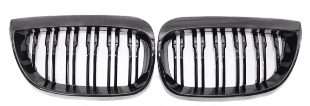 Avant restylage (2004 à 2007) / Double lame Grilles de calandre noires BMW Série 1 E87 type M Performance (2004 - 2011) BMW Série 1 E87 - Grilles de calandre noires type M Performance (2004 - 2011)