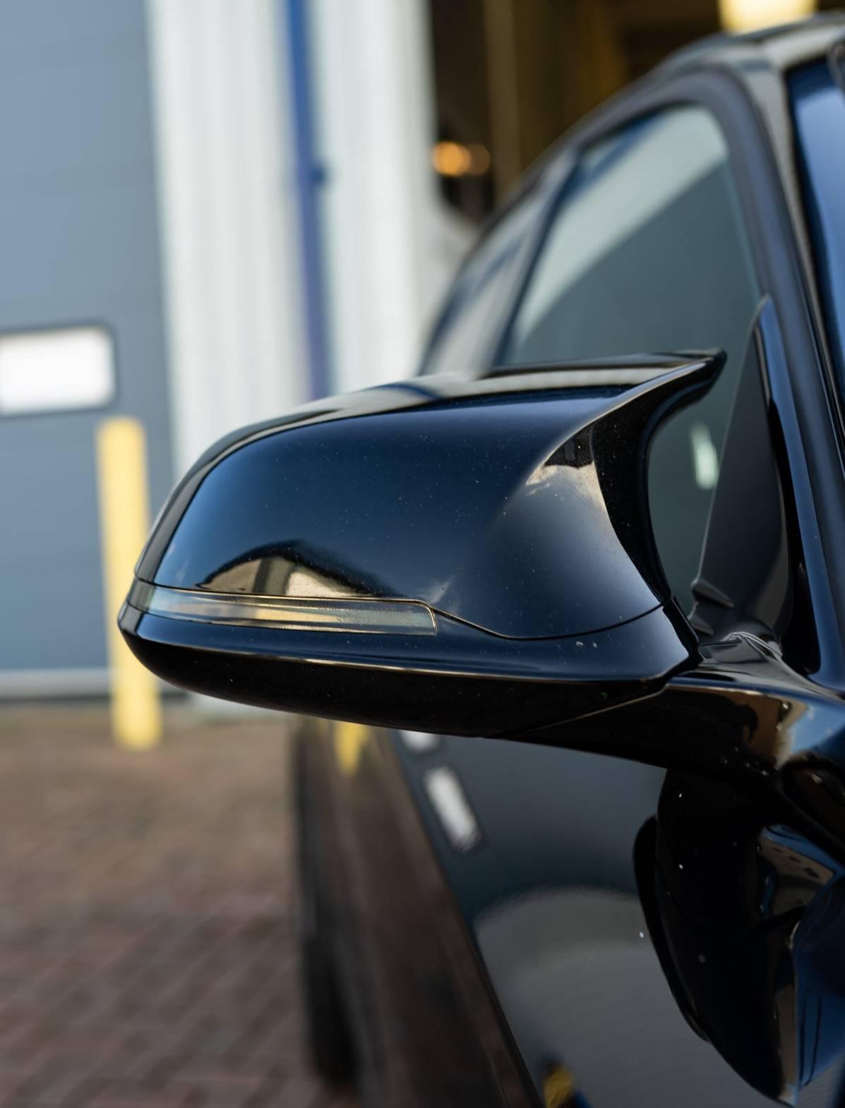Coques de rétroviseurs noires type M3 Competition BMW Série 3 F30 (2012-2020) BMW Série 3 F30 - Coques de rétroviseurs noires brillantes type M Performance (2012-2020)