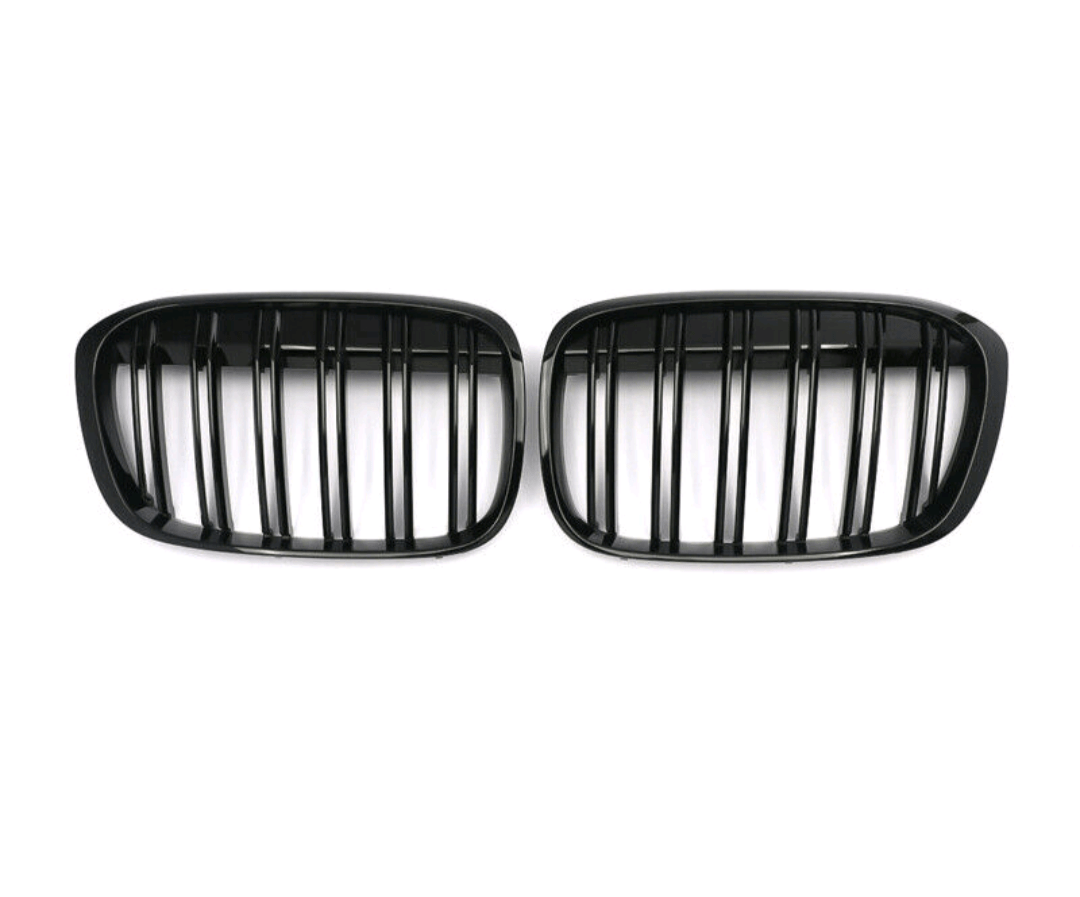Avant restylage (2015 à 2019) Grilles de calandre noires pour BMW X1 F48 type M Perfomance (2016-Aujourd'hui) BMW X1 F48 - Grilles de calandre noires type M Performance (2016 - Aujourd'hui)
