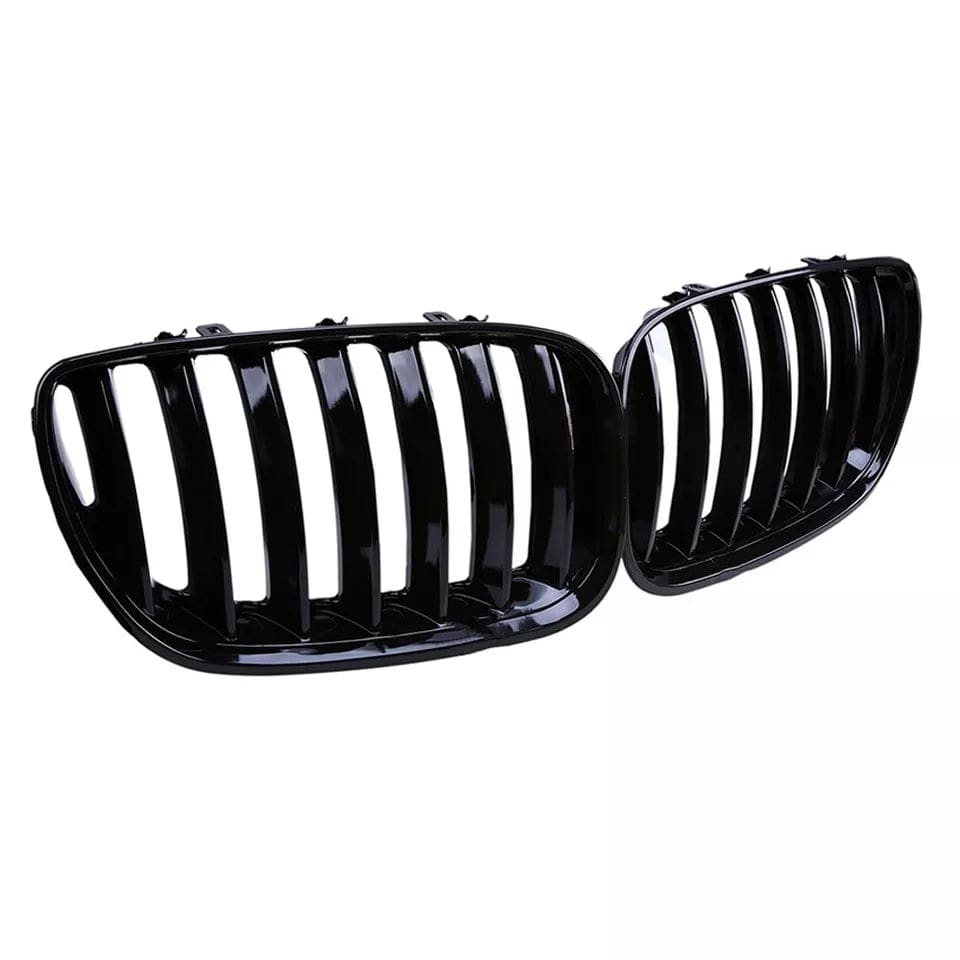 Avant restylage (1999 à 2003) Grilles de calandre noires type M Performance BMW X5 E53 (1999-2006) BMW X5 E53 - Grilles de calandre noires type M Performance (1999-2006)