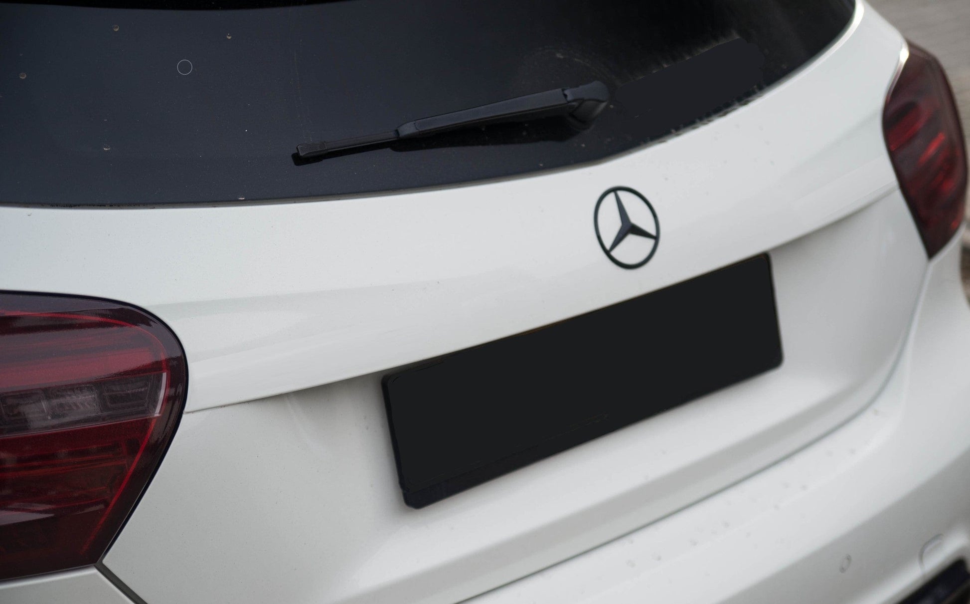 Emblème de coffre logo à l'étoile Mercedes-Benz Noir Brillant